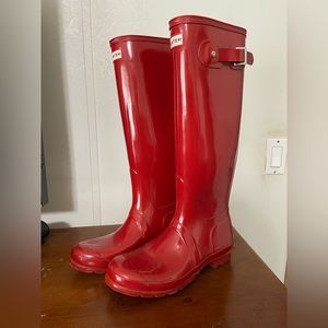 Hunter Women's Original Tall Gloss Red Rain Boots